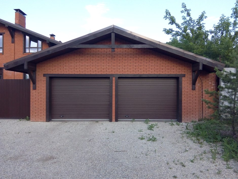 Гараж из кирпича