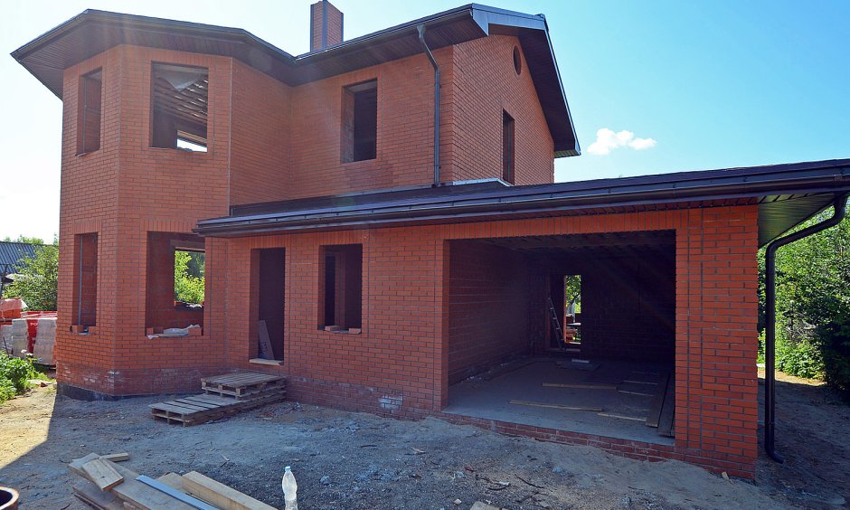 Дом из кирпича с гаражом