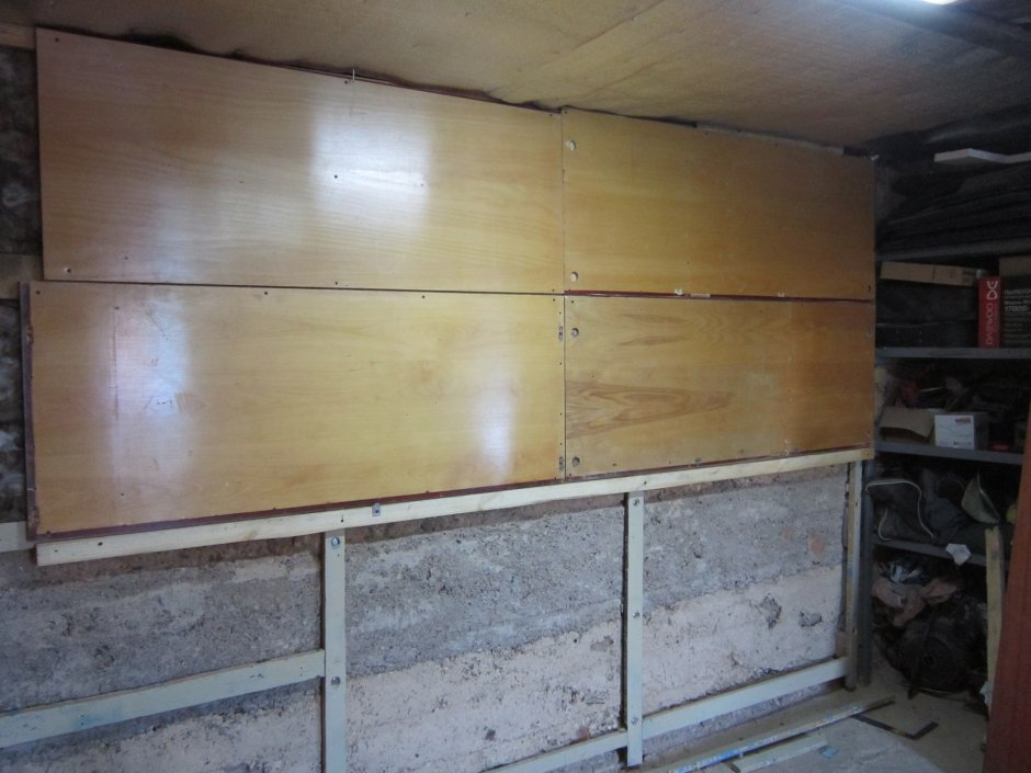 Обшивка гаража ДСП