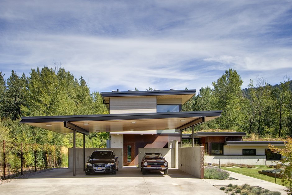 Плоская деревянная крыша на гараже
