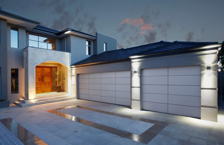 Красивый фасад гаража