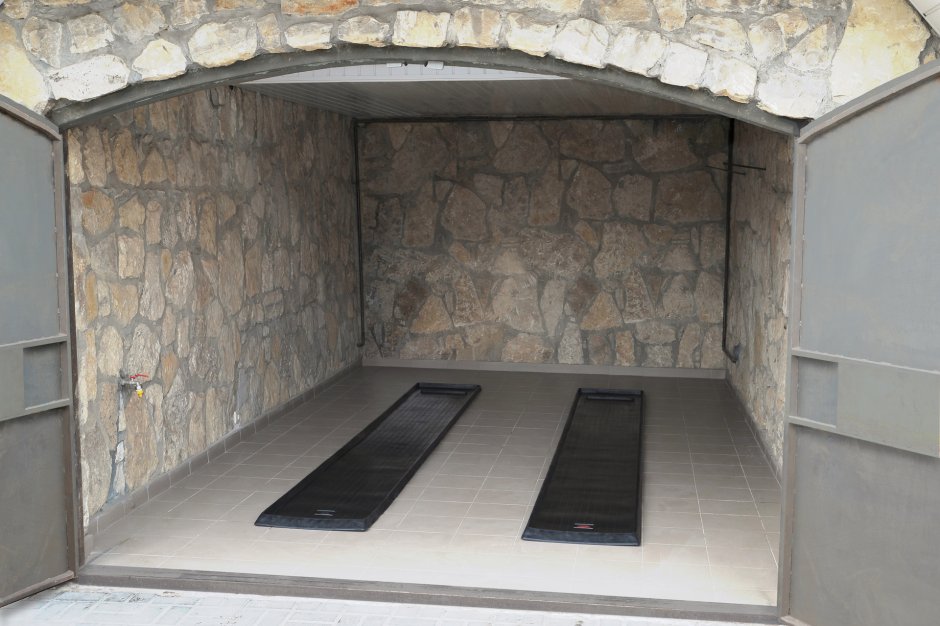 Отделка пола в гараже