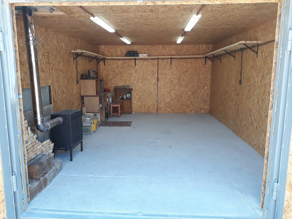 Обустройство металлического гаража