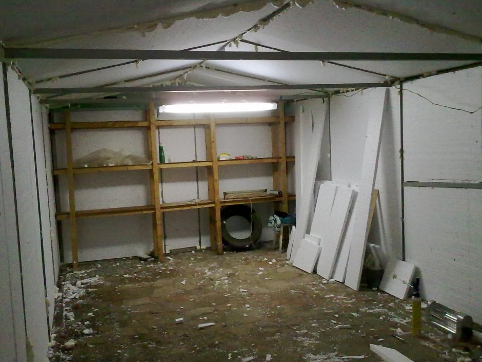 Обустройство металлического гаража