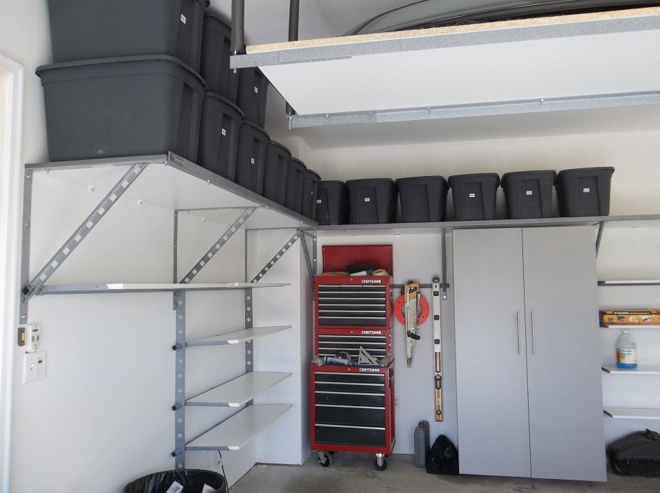 Узкий стеллаж в гараж