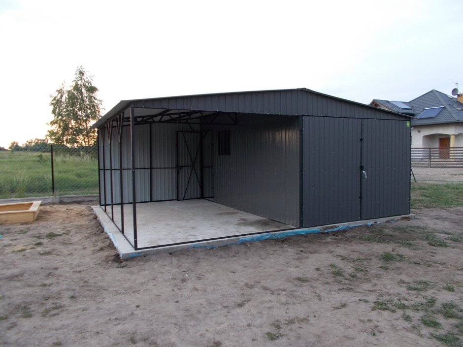 Металлический гараж для автомобиля