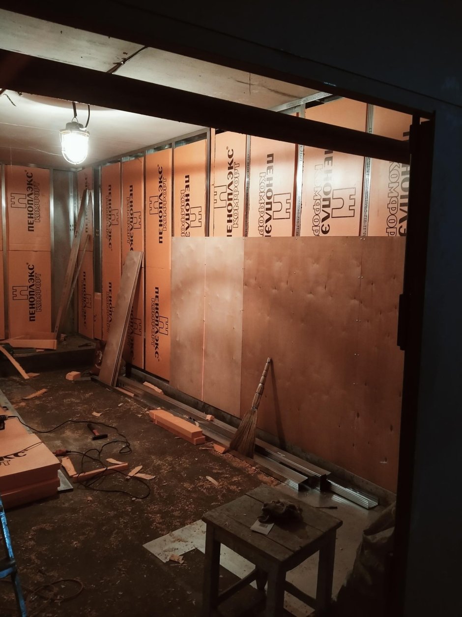 Оштукатуривание стен внутри гаража