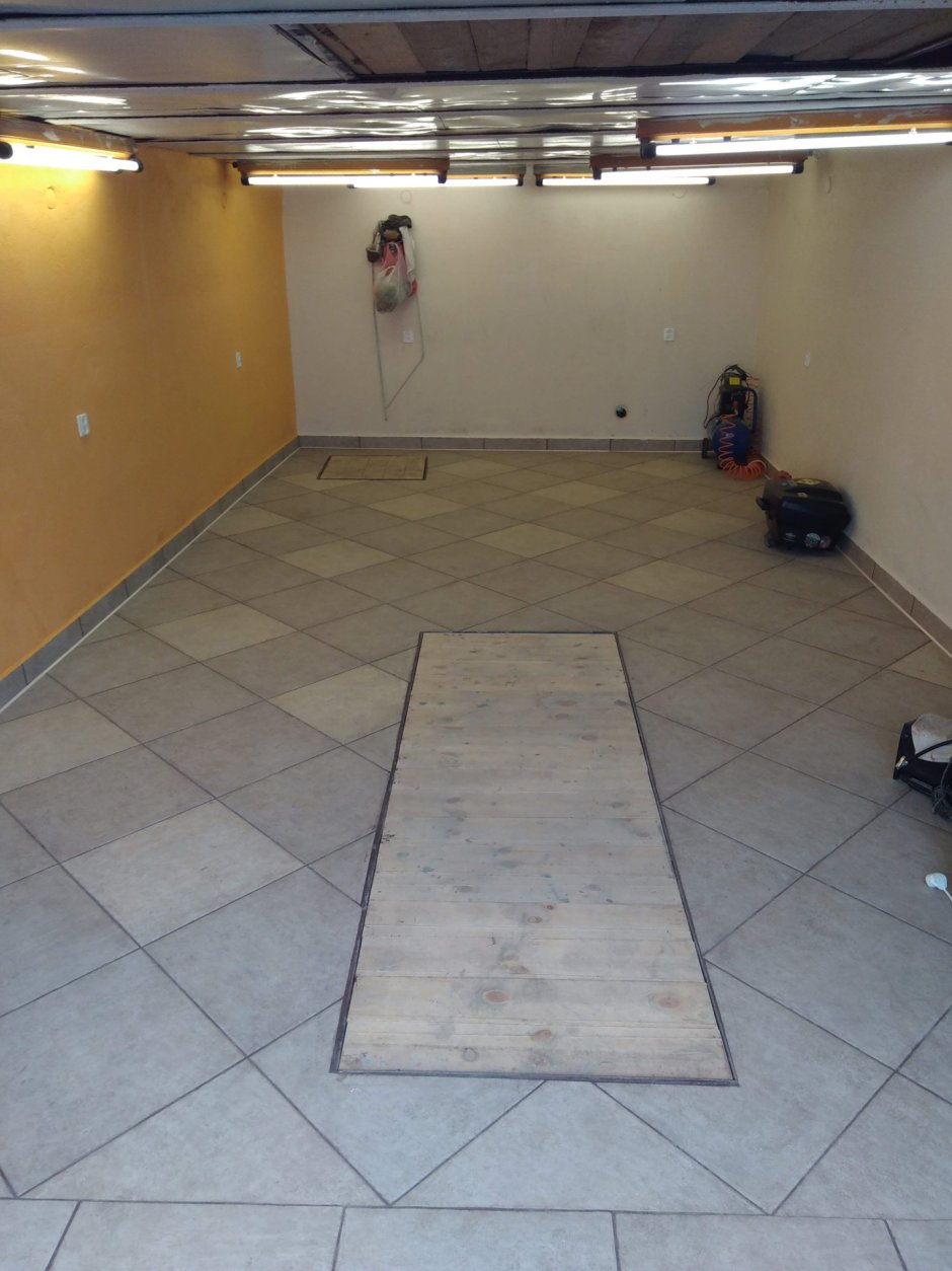 Штукатурка стен в гараже