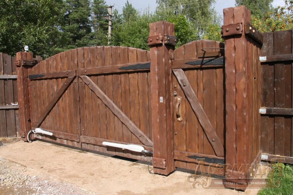 Ворота деревянные распашные