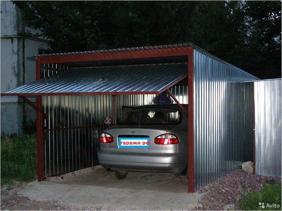 Металлический гараж для автомобиля