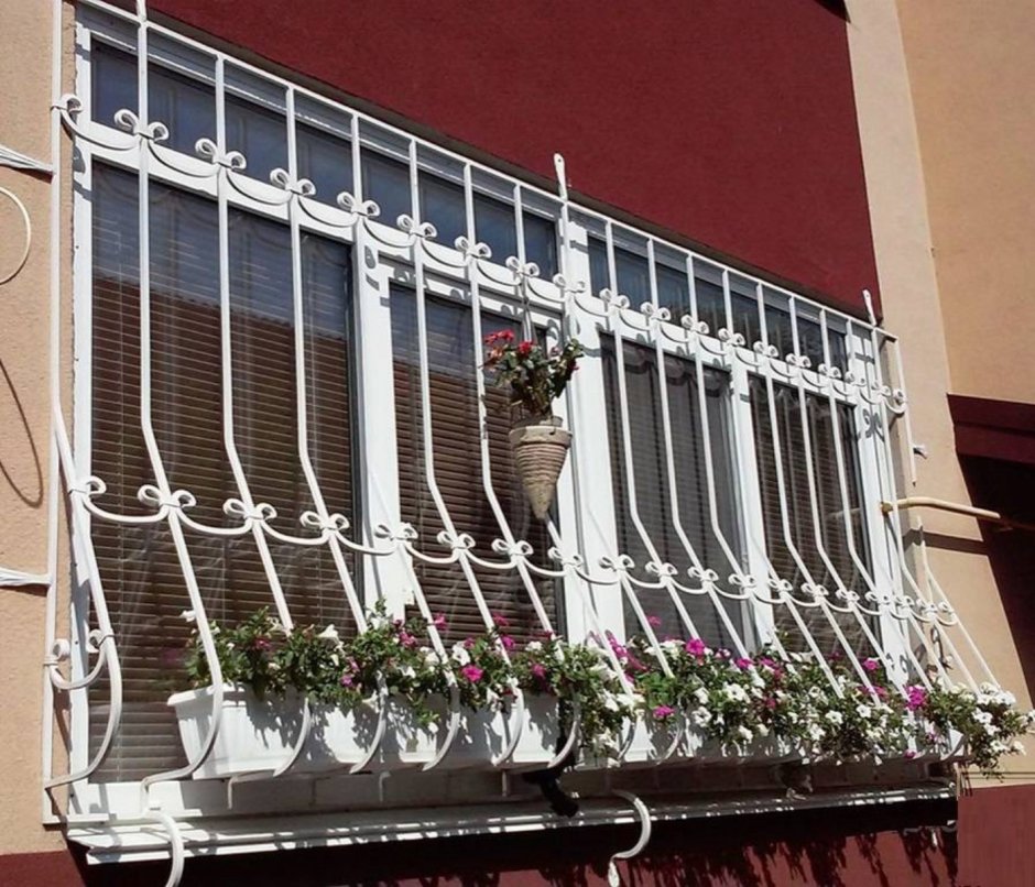 Металлические решетки на балкон