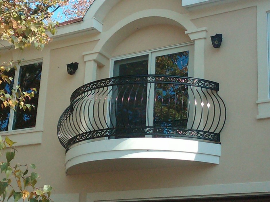 Полукруглые балконные ограждения