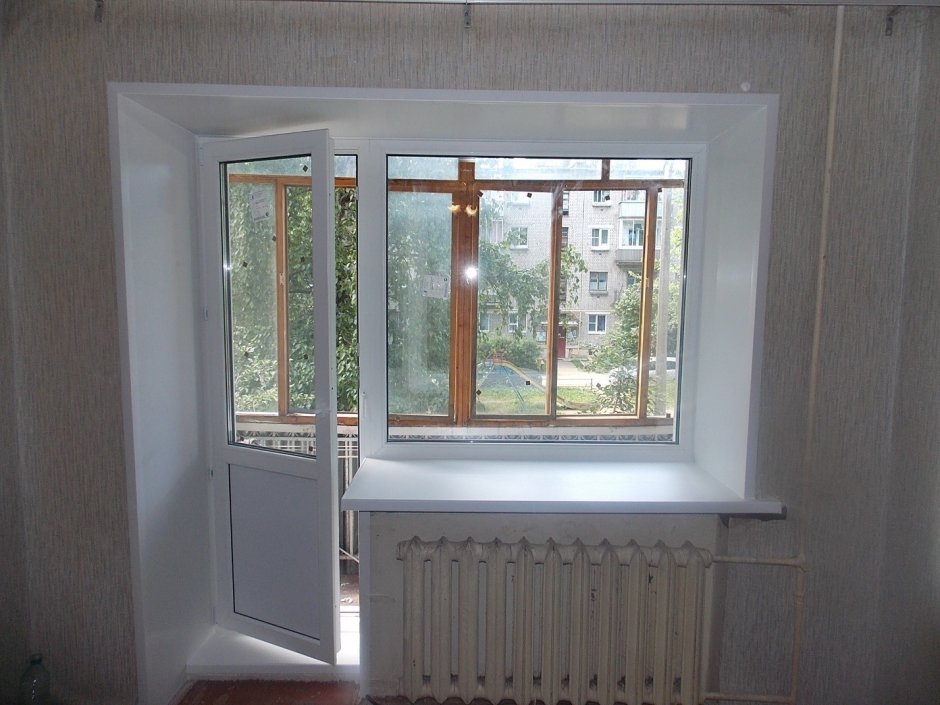 Балконный блок с открывающимся окном