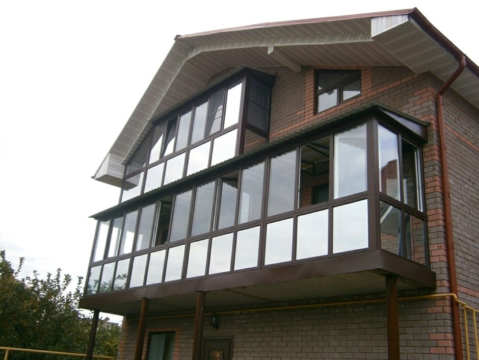 Ограждение балкона в частном доме
