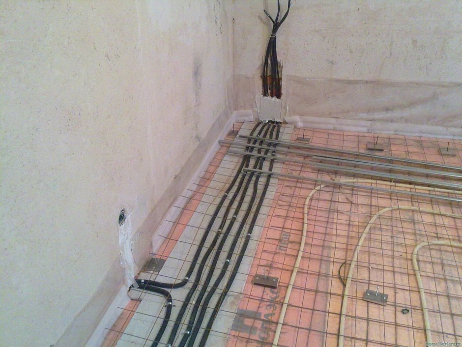 Трубы для прокладки кабеля в полу