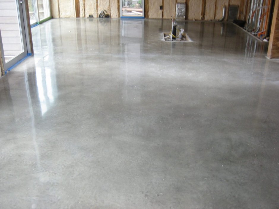 Шлифованный полированный бетонный пол