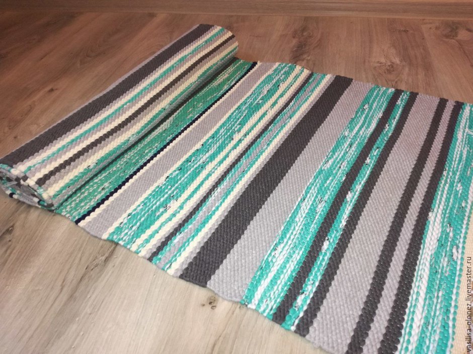 Вязаные плетеные коврики
