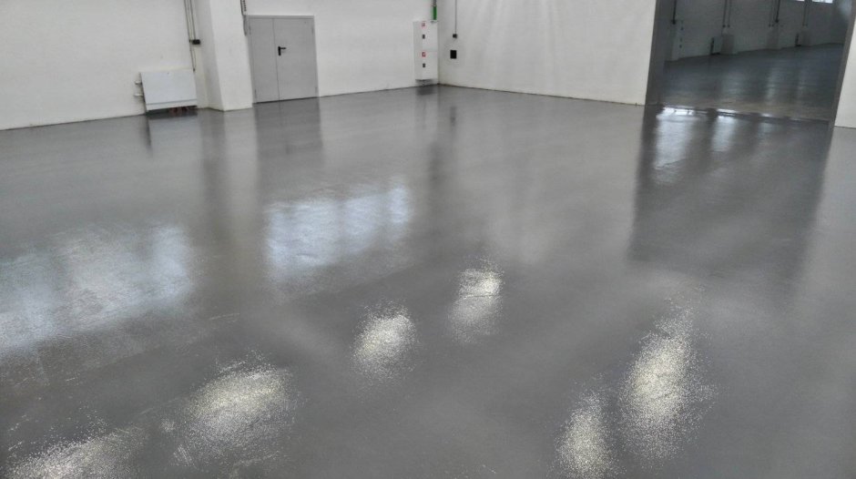Шлифованный полированный бетонный пол