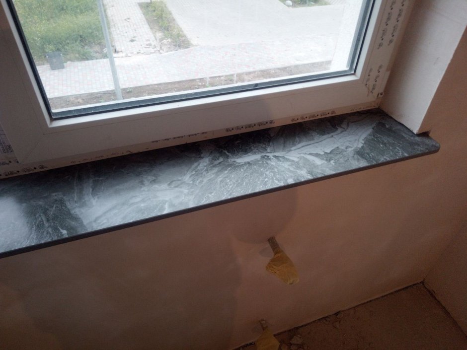 Подоконники из керамогранита 300х2000