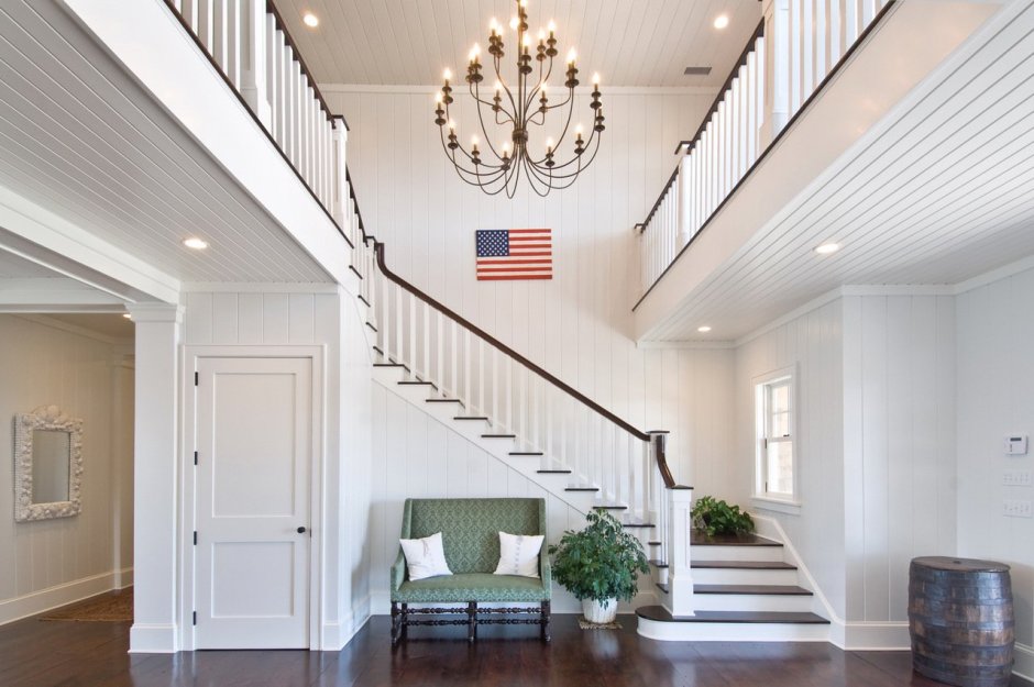 Лестница в стиле Хэмптонс