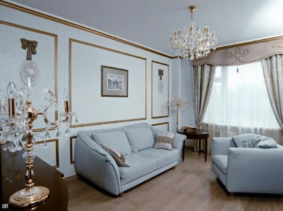 Молдинги в интерьере гостиной