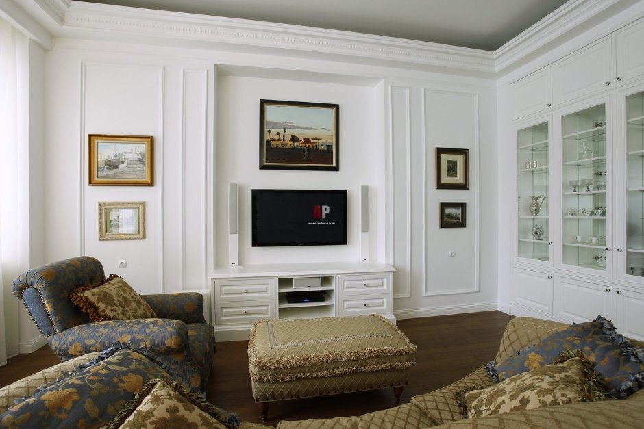 Багет в интерьере гостиной