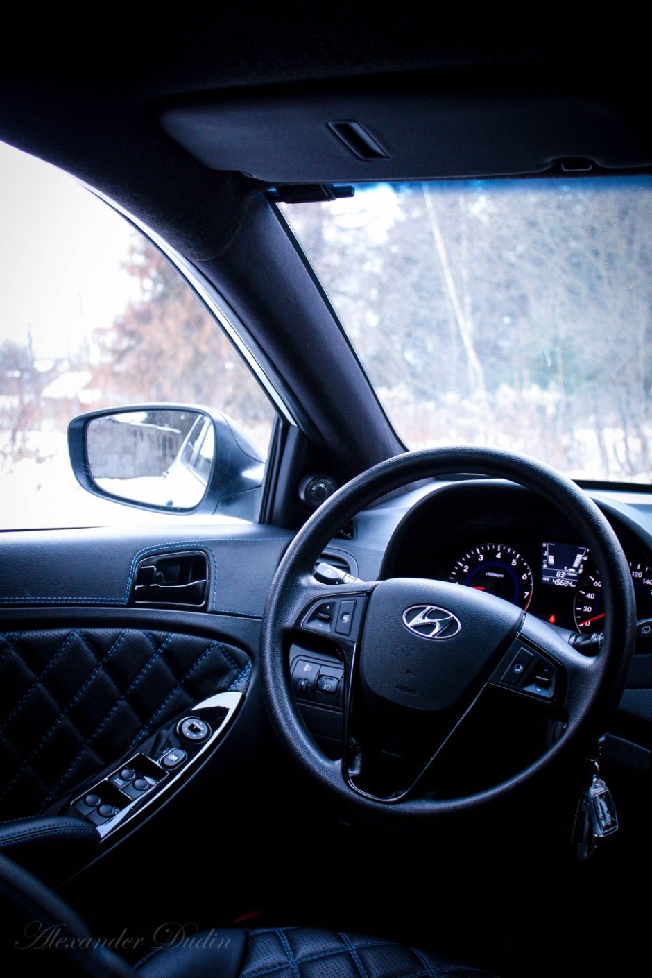 Hyundai Solaris 2012 потолок черный