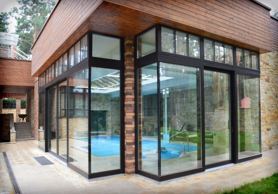Дом с панорамным остеклением