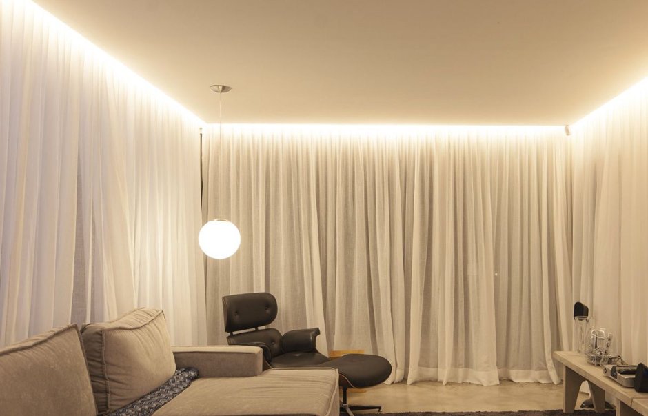 Скрытый карниз для штор с подсветкой