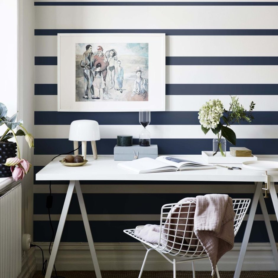 Отделка нижней части стены