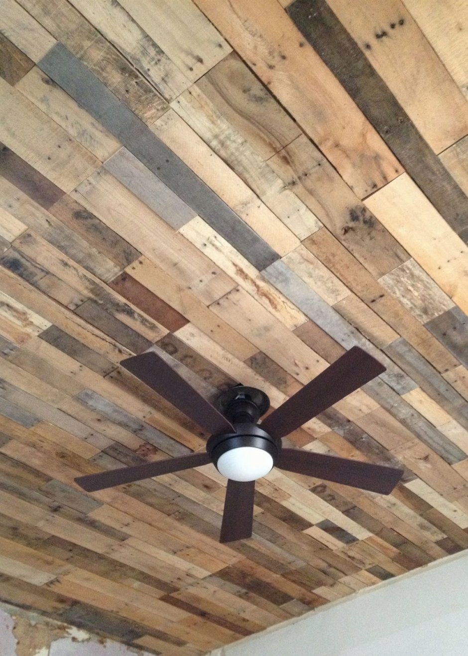 Потолок из деревянных
