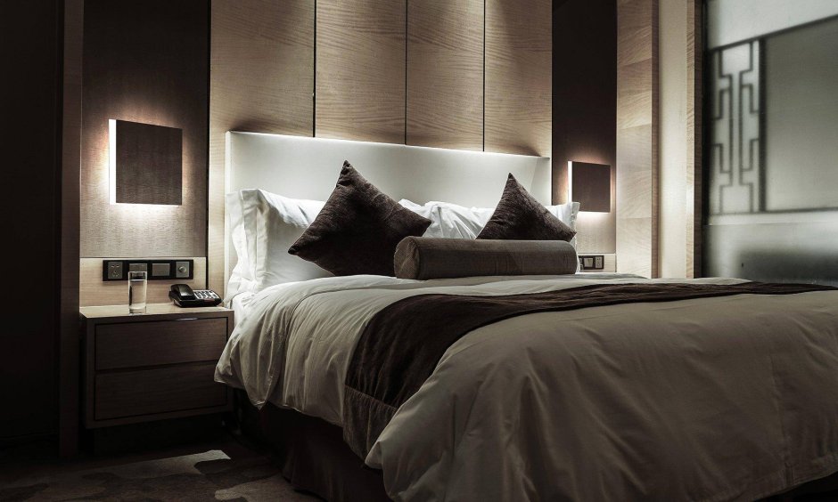 Бра на изголовье кровати