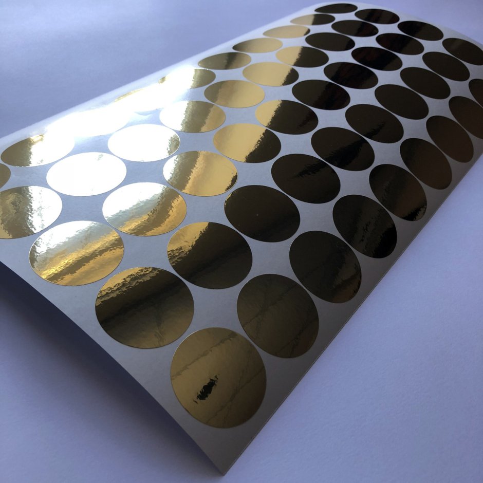 Самоклеящаяся пленка на стену