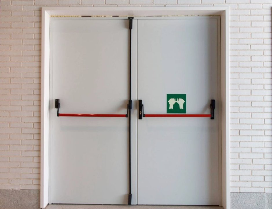 Доводчик Besam