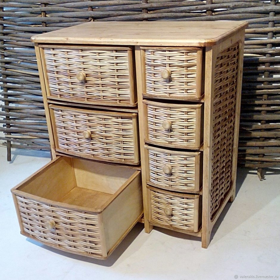 Этажерка из ротанга 09/01