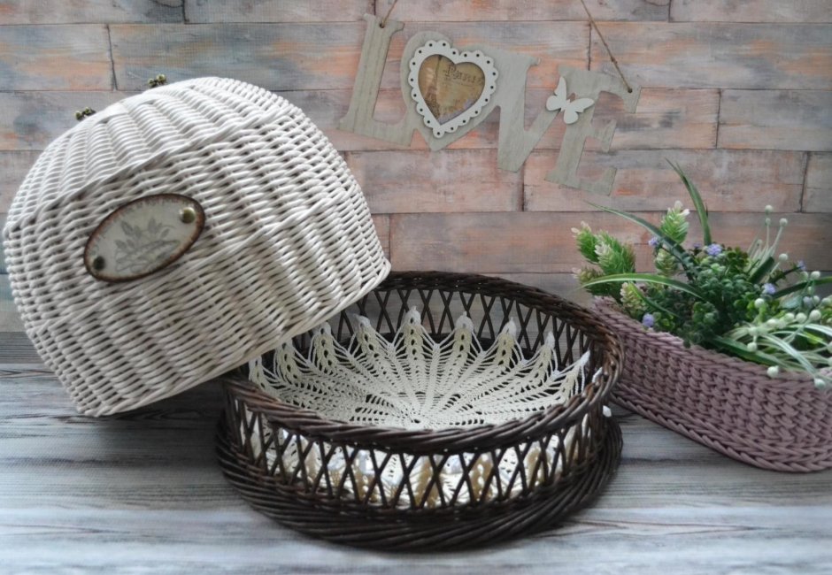 Плетеный комод