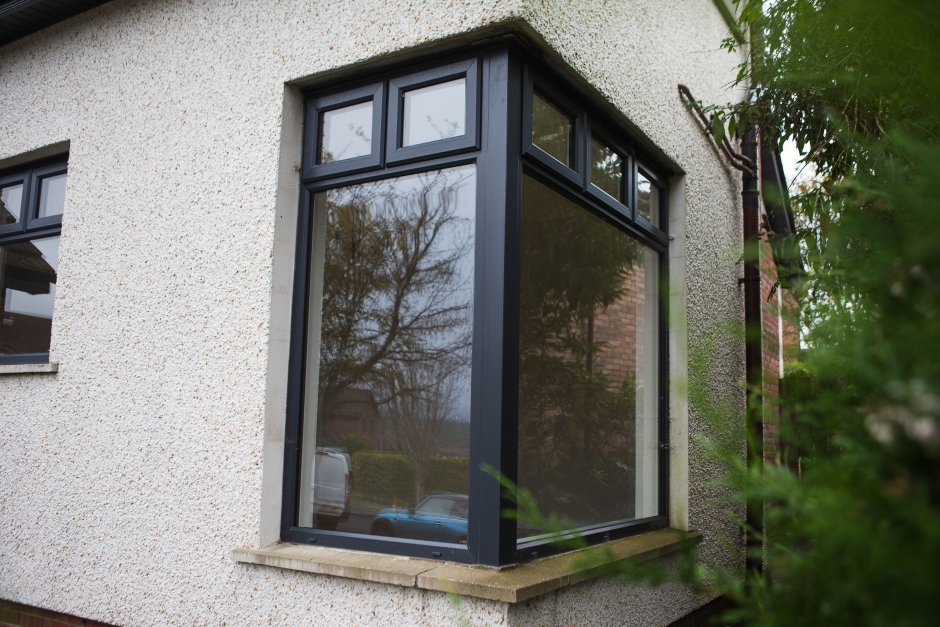 Пластиковые окна серые рамы