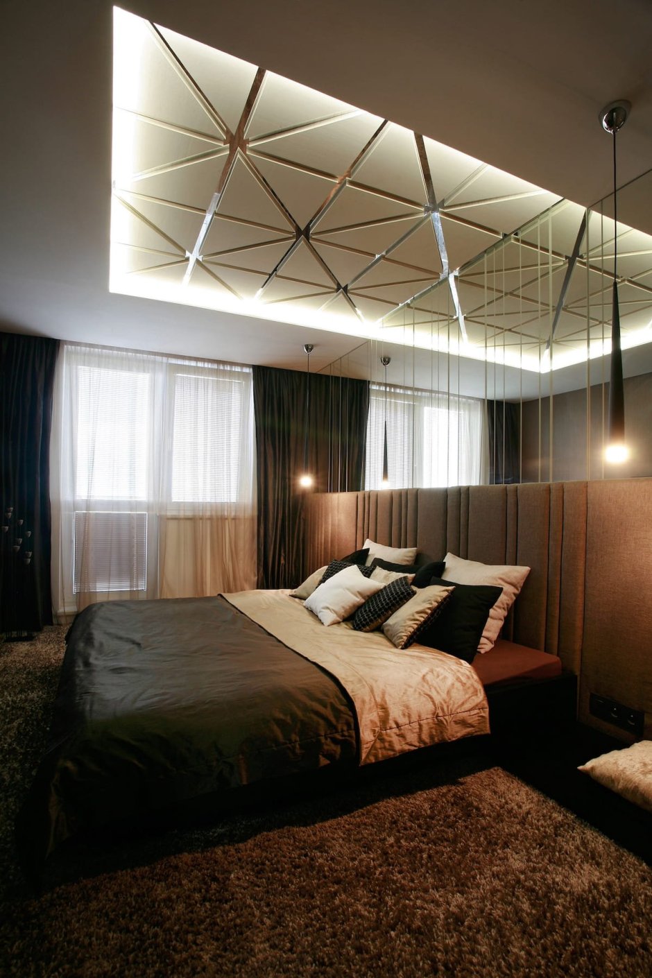 Освещение в гостиной с натяжным потолком