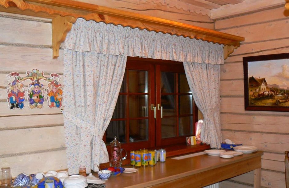 Ламбрекен для кухни в деревенском стиле