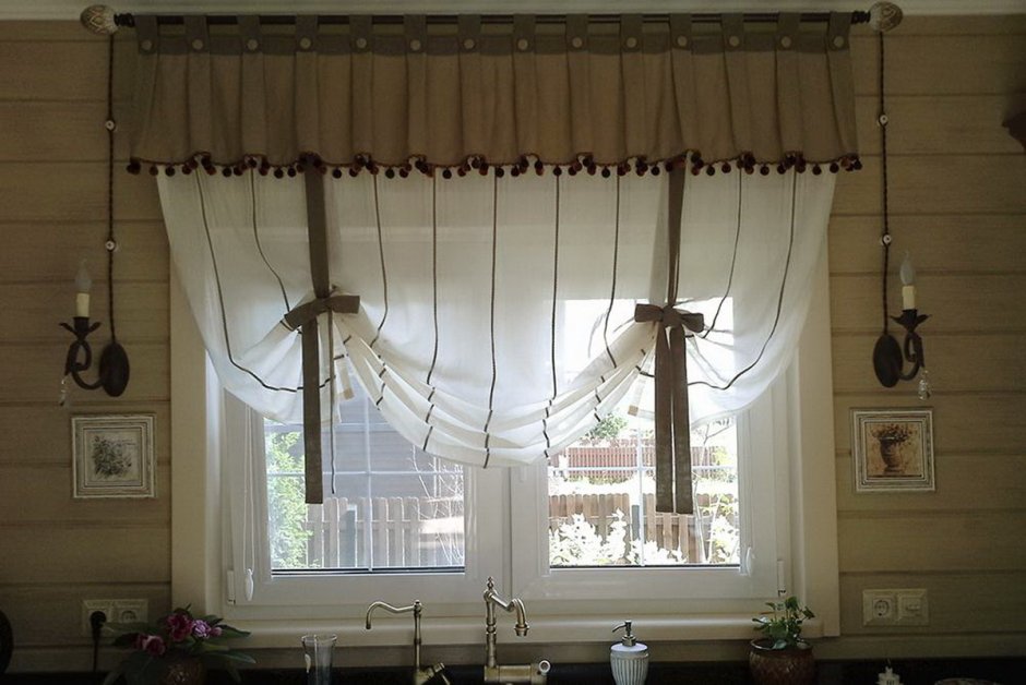 Шторки на кухню в стиле Кантри