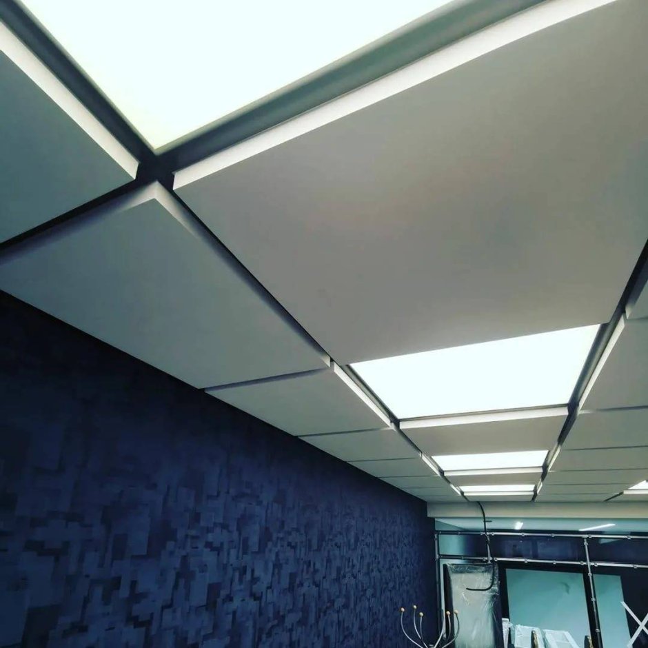 Монтаж пластиковых панелей на потолок