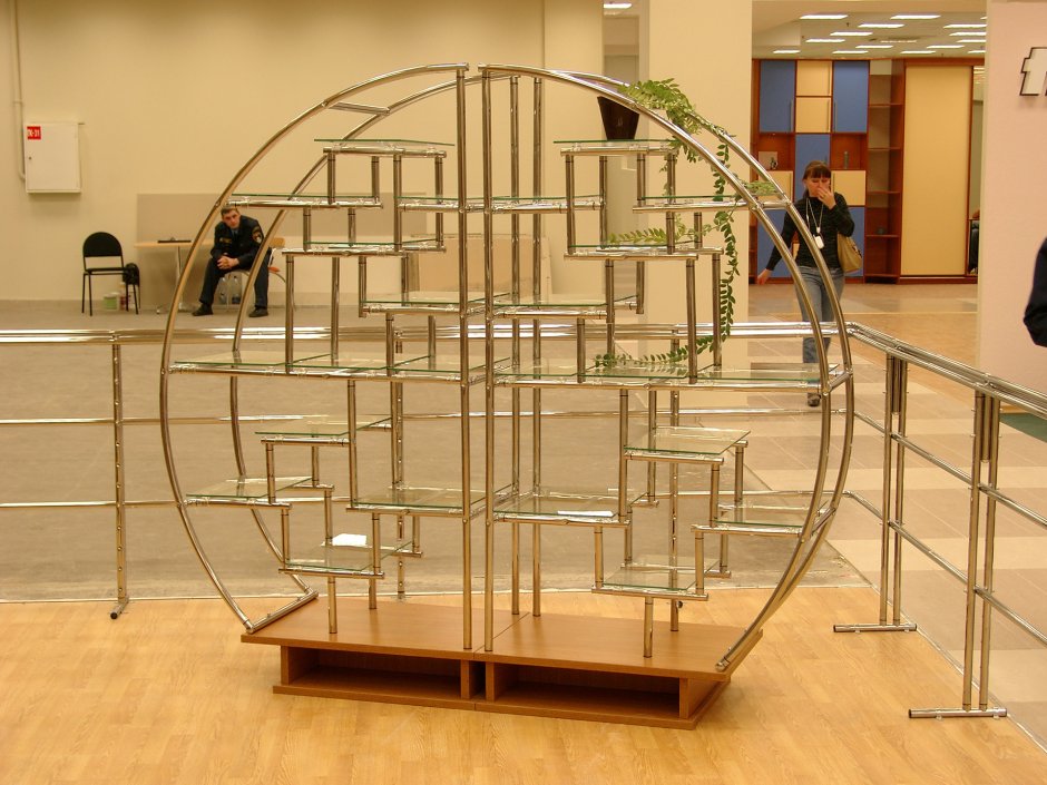 Стеллаж для выставки