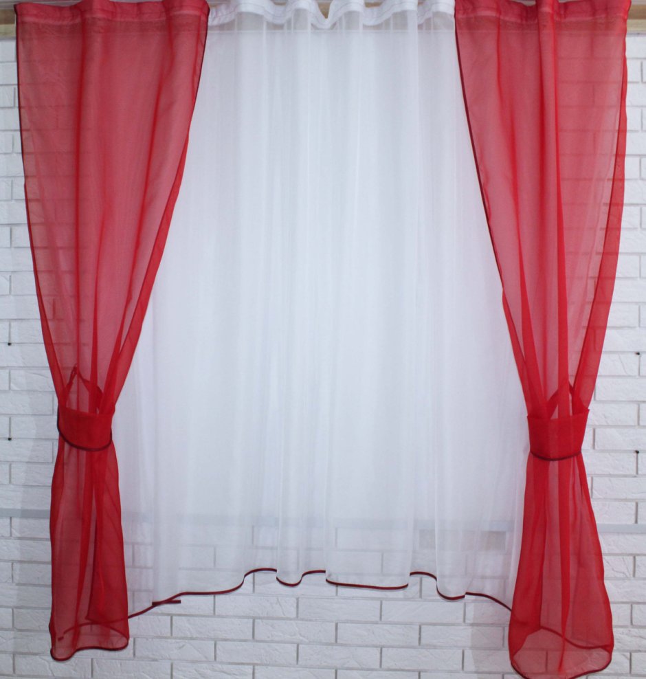 Тюль на кухню белая с красной каймой