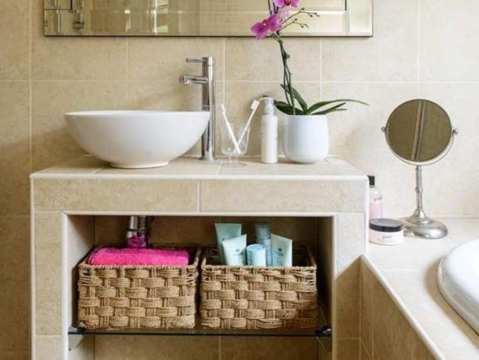 Декор в ванну с полочками