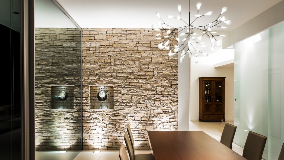 Искусственный камень с подсветкой