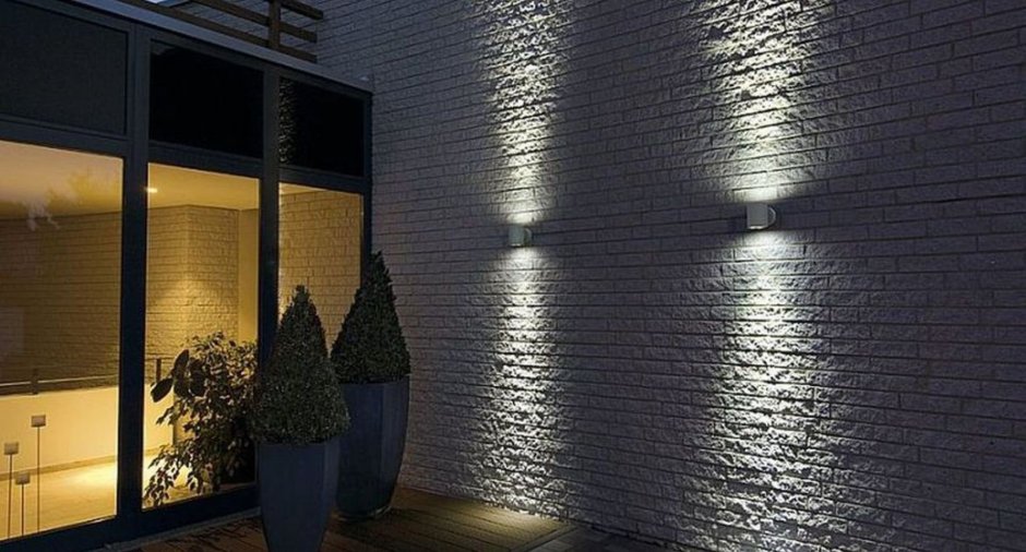 Двухлучевой фасадный светильник SLV