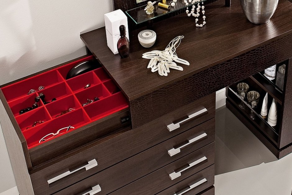 Комод без ручек