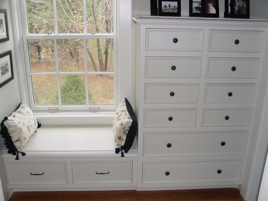 Большой длинный комод