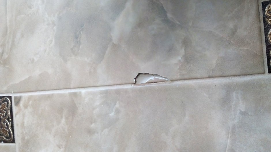 Сколы на плитке