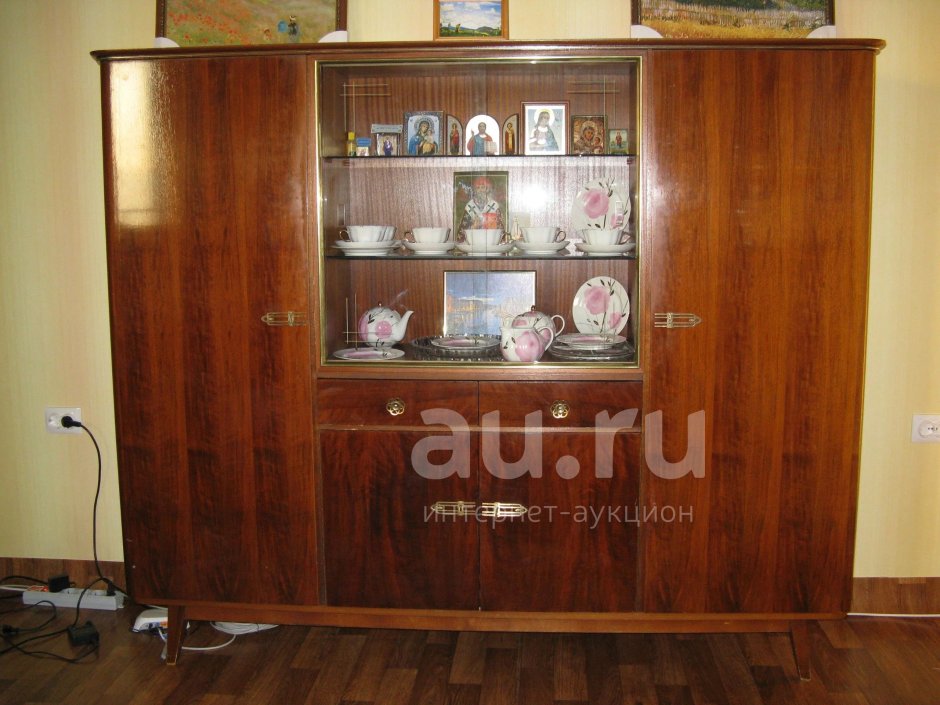 Сервант Хельга б у